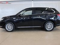 Begagnad Mitsubishi Outlander P-HEV Comfort Edition 203 HK (149 kW) 2016 Svart SUV