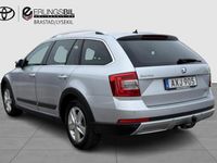 Begagnad Skoda Octavia Scout Business Line 184 HK (135 kW) 2015 Silver Kombi