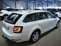 begagnad Skoda Octavia 1.6 TDI 115Hk Style Värmare/Drag DSG Kombi