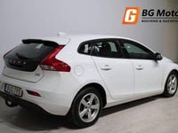 Begagnad Volvo V40 Kinetic 120 HK (88 kW) 2017 Vit Halvkombi