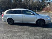 Begagnad Toyota Avensis 147 HK (108 kW) 2004 Kombi