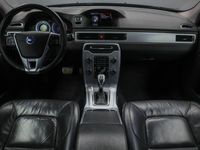 begagnad Volvo V70 D4 AWD R-Design Taklucka Drag Vinge VOC Navigation