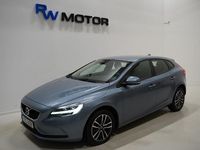 Begagnad Volvo V40 Momentum 120 HK (88 kW) 2017 Blå Halvkombi