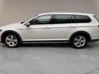 Begagnad VW Passat Alltrack 190 HK (139 kW) 2016 Vit Kombi