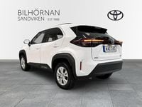Begagnad Toyota Yaris 2023 Vit Halvkombi