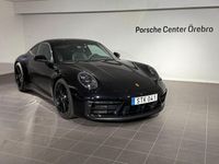 Begagnad Porsche 911 Carrera 4 GTS 480 HK (353 kW) 2022 Svart Sportkupé