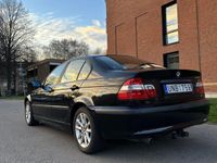 begagnad BMW 318 i Sedan Nyservad