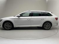 Begagnad Skoda Superb 218 HK (160 kW) 2022 Vit Kombi