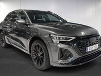 Begagnad Audi Q8 e-tron S-Line 300 kW (408 HK) 2024 Grå SUV