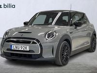 Begagnad Mini Cooper Essential 135 kW (184 HK) 2022 Moonwalk grey met Halvkombi