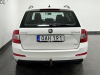 begagnad Skoda Octavia 1.6 TDI 4x4/ Drag/ M&K Värmare/ S&V Hjul