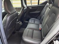 begagnad Volvo XC40 T2 Geartronic Momentum, Leather, Navi Pro, Klimat