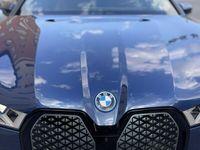 begagnad BMW iX xDrive40 maxutrustad-luftfjädring, B&W, skinnklädse