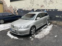 begagnad Toyota Avensis Kombi 2.0 D-4 VVT-i