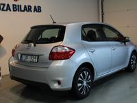 begagnad Toyota Auris 5-dörrar 1.6 Euro 5 NYSERVAD MOTORVÄRME 9100MIL