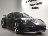 Begagnad Porsche 911 Carrera 394 HK (289 kW) 2024 Svart Sportkupé