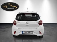 Begagnad Hyundai i10 Essential 67 HK (49 kW) 2022 Vit Halvkombi