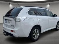 Begagnad Mitsubishi Outlander P-HEV 121 HK (88 kW) 2013 Vit SUV