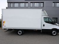 begagnad Iveco Daily 35 2.3 JTD 136hk Volymskåp BG-Lyft Webasto MOMS