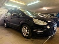 Begagnad Ford S-MAX S 140 HK (102 kW) 2012 Svart Minibuss