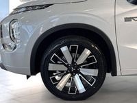Ny Mitsubishi Outlander P-HEV Instyle 306 HK (225 kW) 2025 White diamond SUV