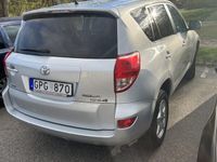 begagnad Toyota RAV4 LÅG MIL (1 ägare sedan ny! + vinterhjul)