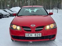 Begagnad Nissan Almera 116 HK (85 kW) 2003 Röd Halvkombi