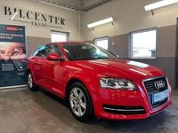 Begagnad Audi A3 Sportback Attraction 105 HK (77 kW) 2011 Röd Halvkombi