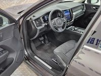 Begagnad Volvo XC60 Core 253 HK (186 kW) 2025 Platinumgrå metallic SUV