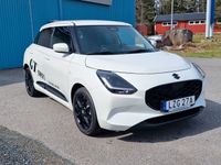 Begagnad Suzuki Swift 83 HK (61 kW) 2024 Vit Halvkombi