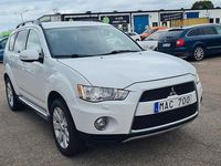 Begagnad Mitsubishi Outlander 170 HK (125 kW) 2012 Vit SUV