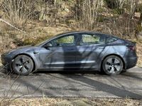 begagnad Tesla Model 3 Long Range AWD, drag, v-hjul