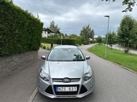 Begagnad Ford Focus Titanium 101 HK (74 kW) 2013 Grå Kombi