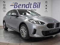 Ny BMW 120 Shadowline 170 HK (125 kW) 2025 Skyscraper grey metallic Halvkombi