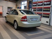 begagnad Volvo S40 2.4 Euro 4-M-Värmare-Auto-Lågamil