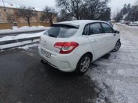 Begagnad Citroën C4 84 HK (61 kW) 2015 Pärlvit