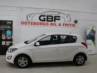 Begagnad Hyundai i20 Select 84 HK (61 kW) 2013 Vit Halvkombi