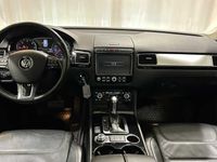 begagnad VW Touareg 3.0 V6 TDI 4M R-line Pano Backkamera Drag 2017, SUV