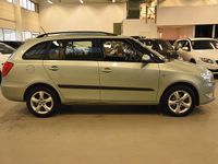 Begagnad Skoda Fabia Elegance 69 HK (50 kW) 2010 Grön Kombi