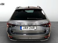 begagnad Skoda Superb iV Kombi Sportline 1.4 218Hk Hybrid | Drag | Värma