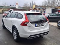 begagnad Volvo V60 CC D3 Geartronic Momentum Euro 6