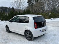 Begagnad VW up! high up! 75 HK (55 kW) 2014 Vit Halvkombi