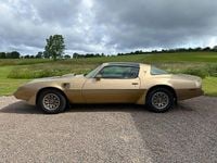Begagnad Pontiac Trans Am 185 HK (136 kW) 1979 Beigeguld metallic Sportkupé