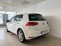 Begagnad VW Golf VII Highline 140 HK (102 kW) 2014 Vit Halvkombi