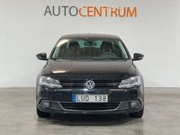 begagnad VW Jetta 2.0 TDI Premium Sport PDC 140hk