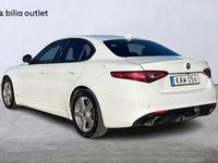 Begagnad Alfa Romeo Giulia Super 200 HK (147 kW) 2018 Vit Sedan