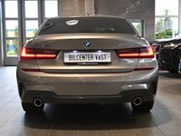 begagnad BMW 330e xDrive Sedan 292hk M Sport Individual 19" Hifi Drag