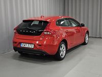Begagnad Volvo V40 121 HK (88 kW) 2015 Röd Halvkombi