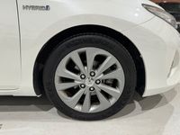 begagnad Toyota Auris Hybrid Auris