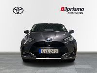 begagnad Toyota Yaris Hybrid Style Edition Säkerhetspaket Vinterhjul